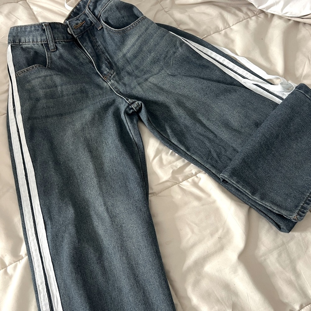 Striped Jeans With Bow !
